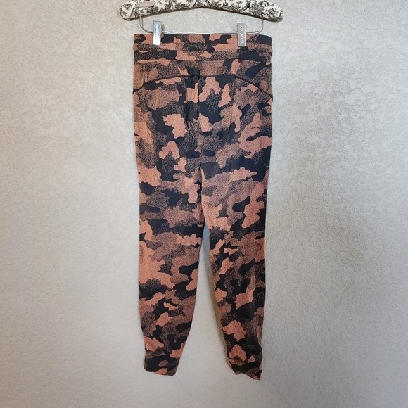 Lululemon Ready to High-Rise jogger size 6 - Picture 4 of 8